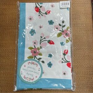 Rosehip floral tea towel nwt